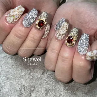 ネイル S. JEWELのネイルデザイン