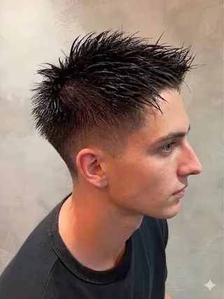 ショート メンズ 森本 フェードのヘアスタイル