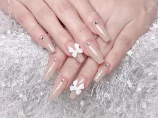 ネイル Queening 🦋のネイルデザイン