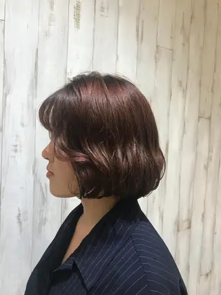 ショート カラー 鈴木 まりやのヘアスタイル
