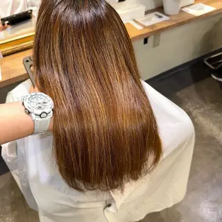セミロング ✨️デザインカラー AIRI✨のヘアスタイル