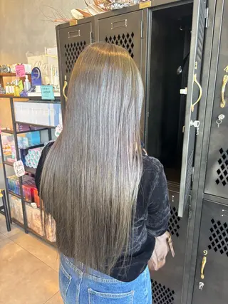 ロング 心美/ブリーチなし 透明感カラーのヘアスタイル