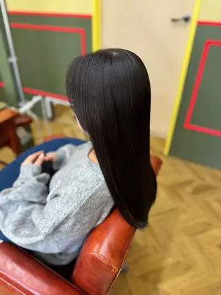 ロング カラー 米倉 麻衣のヘアスタイル