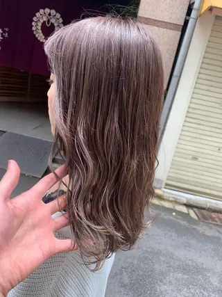ミディアム カラー 西村あきや トレンド韓国ヘアのヘアスタイル