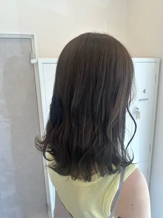 セミロング desirbeaux 佐藤愛のヘアスタイル