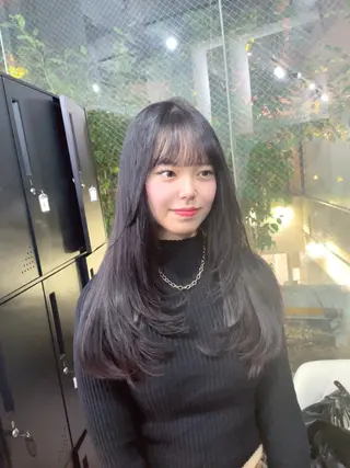 ロング 🩵ハイトーン/ レイヤーYUZU🩵のヘアスタイル