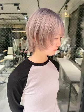 ミディアム REINA/ブリーチ /ハイトーン/原宿のヘアスタイル