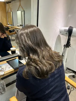 セミロング カラー じゅわっと暖色カラー 🍊Moemiのヘアスタイル