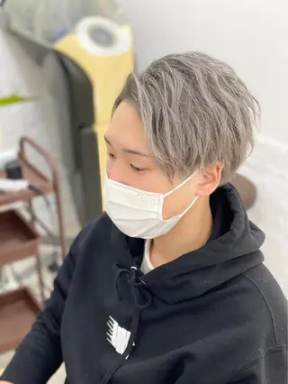 ミディアム カラー メンズ ハイライト&曲がる 縮毛矯正特化 玉置のヘアスタイル