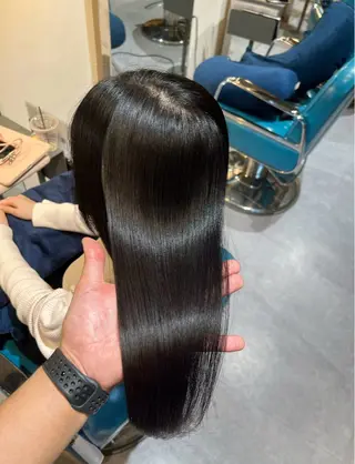 セミロング 必ず笑顔で帰っていた だきます！安田祐貴のヘアスタイル