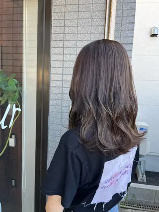 ミディアム 立野 希沙のヘアスタイル