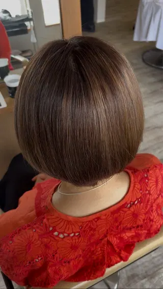 カラー 河辺 静海のヘアスタイル