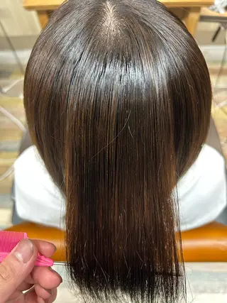 ミディアム 志賀 輝/ハイライト /縮毛矯正/髪質改善のヘアスタイル