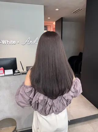 ロング 🇰🇷韓国風ハイ トーンKANA🖤のヘアスタイル