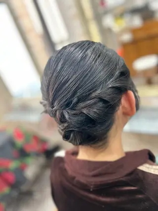 ミディアム ヘアアレンジ 成安 雪菜のヘアスタイル