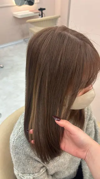 カラー YOLO 渋谷 nanamiのヘアスタイル