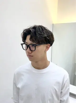 ミディアム パーマ メンズ TUM🔥フェード/ メンズパーマのヘアスタイル