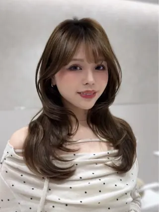 セミロング カラー 新宿/レイヤー 顔周りカット溝手優太のヘアスタイル
