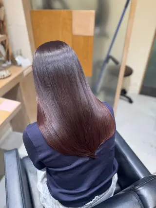 セミロング chihiro 🐰 🍭髪質改善/透明感のヘアスタイル