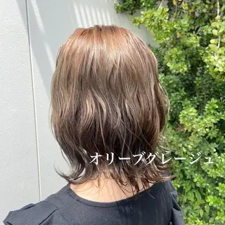 ミディアム 鈴木 琴乃のヘアスタイル