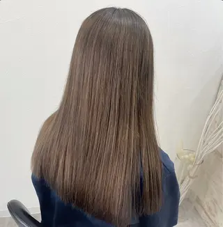 ロング 🦋Yui🦋透明感 /ベージュ/Wカラーのヘアスタイル