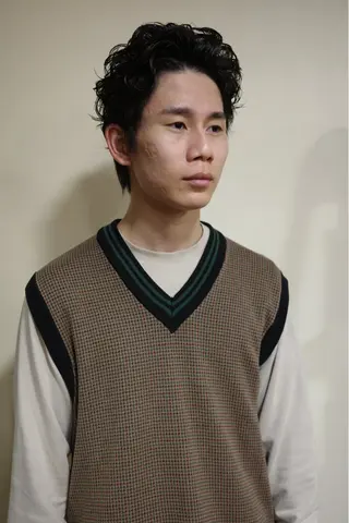 ショート パーマ メンズ 浅岡 昭汰のヘアスタイル