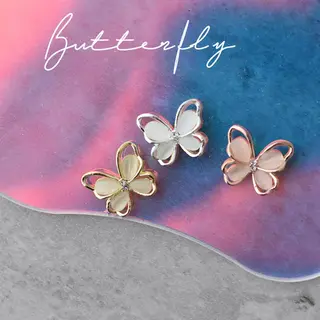 ショート カラー ネイル Aayley アイリ―サロンのネイルデザイン