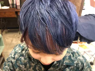 ショート カラー 高澤 まなみのヘアスタイル