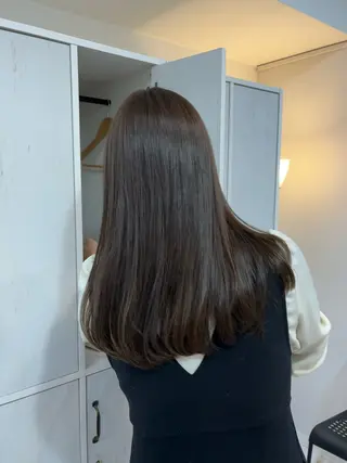 ロング 梅田/透明感カラー/ ヨシダユウコのヘアスタイル