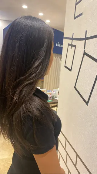 ロング 佐々木 恵のヘアスタイル