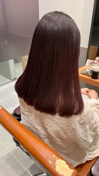 セミロング カラー 大人girly🛋️ 🤍yukakoのヘアスタイル