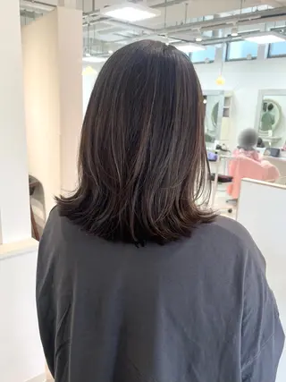 ミディアム 齋藤 華音のヘアスタイル