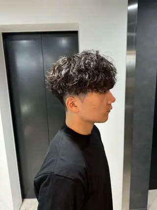 ショート カラー パーマ ヘアアレンジ メンズ スパイキー/フェザー /波巻き/かいとのヘアスタイル