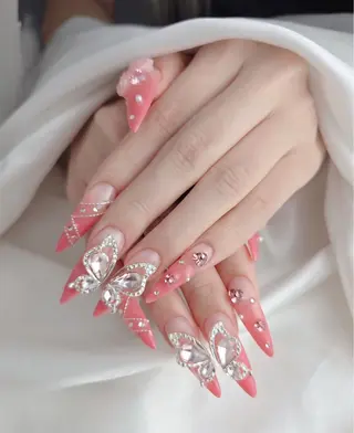 ネイル Lyna 池袋のネイルデザイン