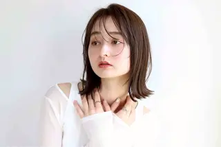 ショート 尾崎 優花のヘアスタイル