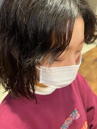 ショート パーマ bh.maara デザイン／ハイトーンのヘアスタイル