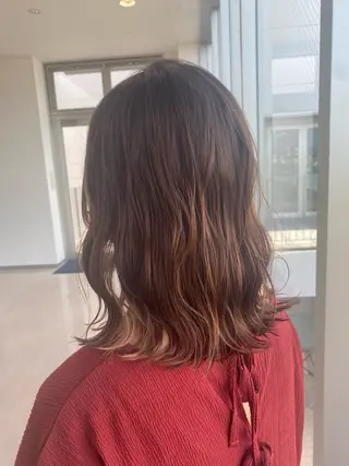 ミディアム 丸山 莉世のヘアスタイル