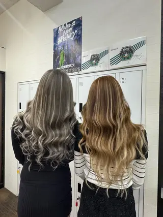 ロング 横浜🦋ハイトーン 🫐シャドウルーツのヘアスタイル