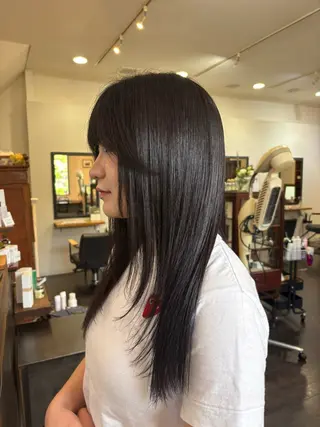 ロング 三國 栞音のヘアスタイル