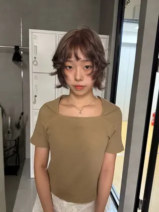 ミディアム カラー ホワイトカラー/梅田 デザインカラー/しんのヘアスタイル