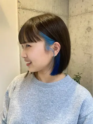 ショート カラー ベージュカラー🐑 レイヤー🤎塚原優芽のヘアスタイル
