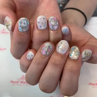 ネイル ネイルリボン 受付スタッフのネイルデザイン