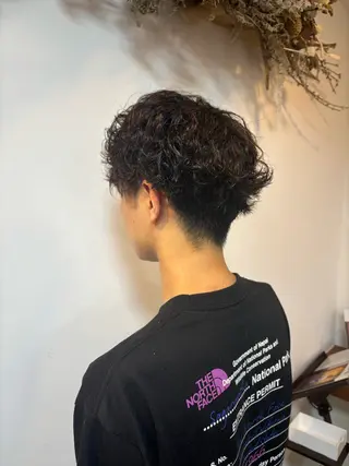 ショート パーマ メンズ 天川 満博のヘアスタイル