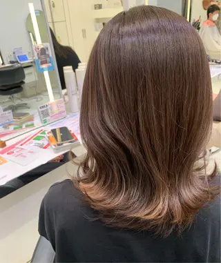 セミロング カラー 🦋　大塚 絢　🦋のヘアスタイル