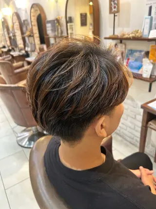 ショート 岩浪 志歩のヘアスタイル