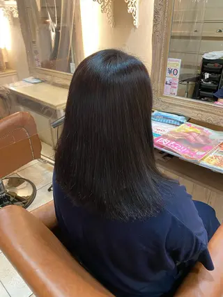 ミディアム 井上 日菜乃のヘアスタイル