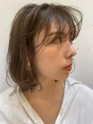 ミディアム 緑川 瑞穂のヘアスタイル
