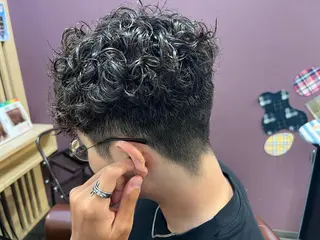 ショート パーマ メンズ特化西村 雄太のヘアスタイル