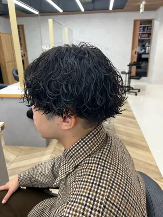 ミディアム パーマ メンズ 🏅メンズ特化 ヤマクラ タイキのヘアスタイル