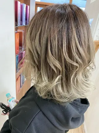 カラー SALOWIN栄 高須大貴のヘアスタイル